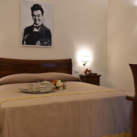 Dimora Conte Di Ruvo Bed & Breakfast Napoli Eksteriør bilde